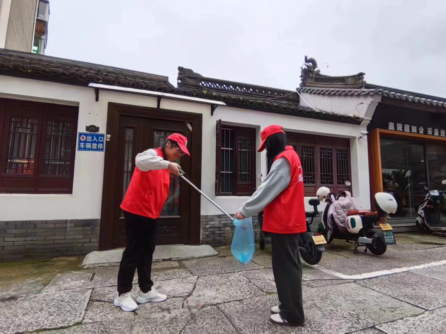 【大手拉小手 城市更美丽】（24N-4ND-313Z） (1).jpg