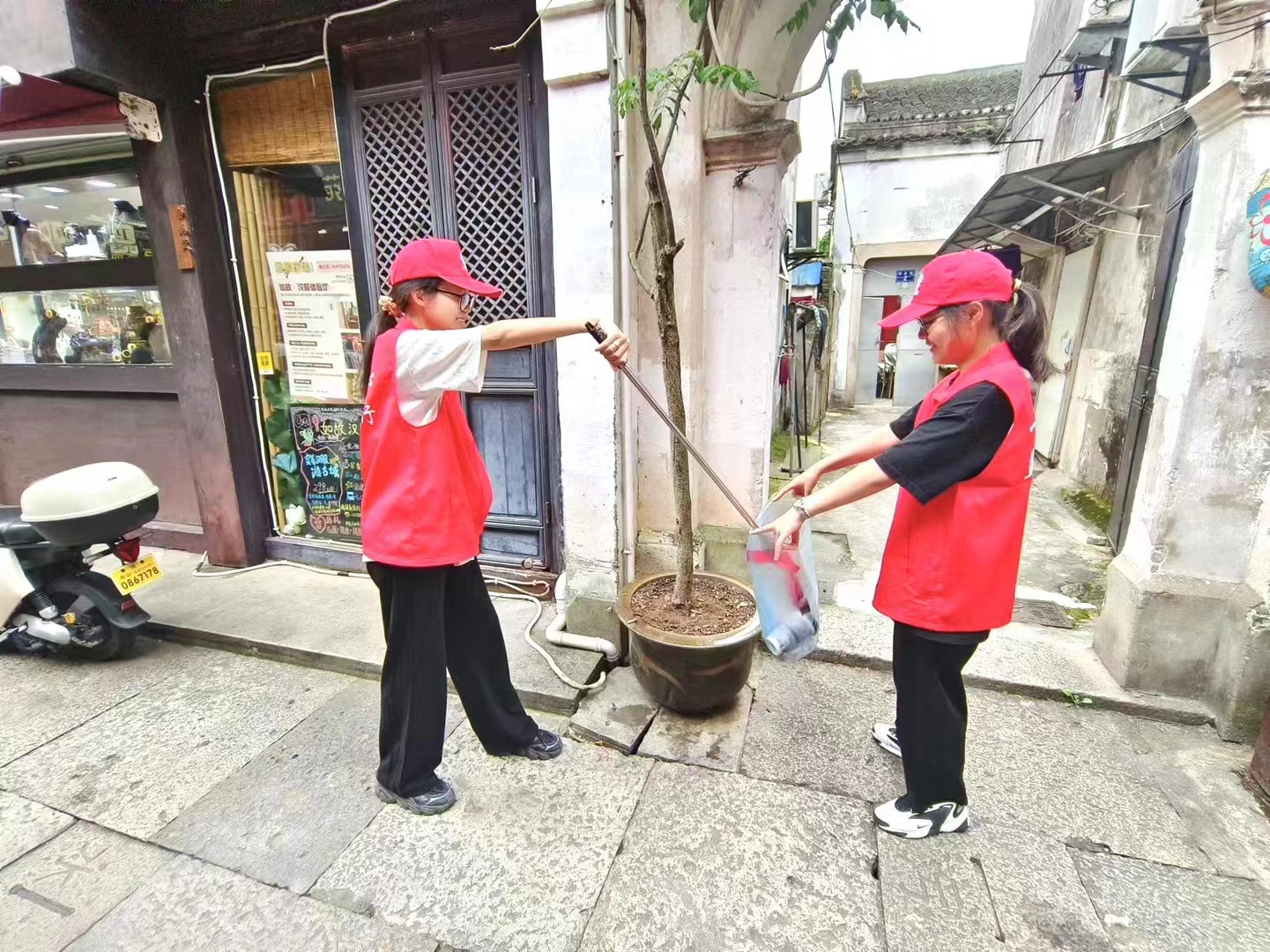 【大手拉小手 城市更美丽】（24N-4ND-319Z）    (1).jpg
