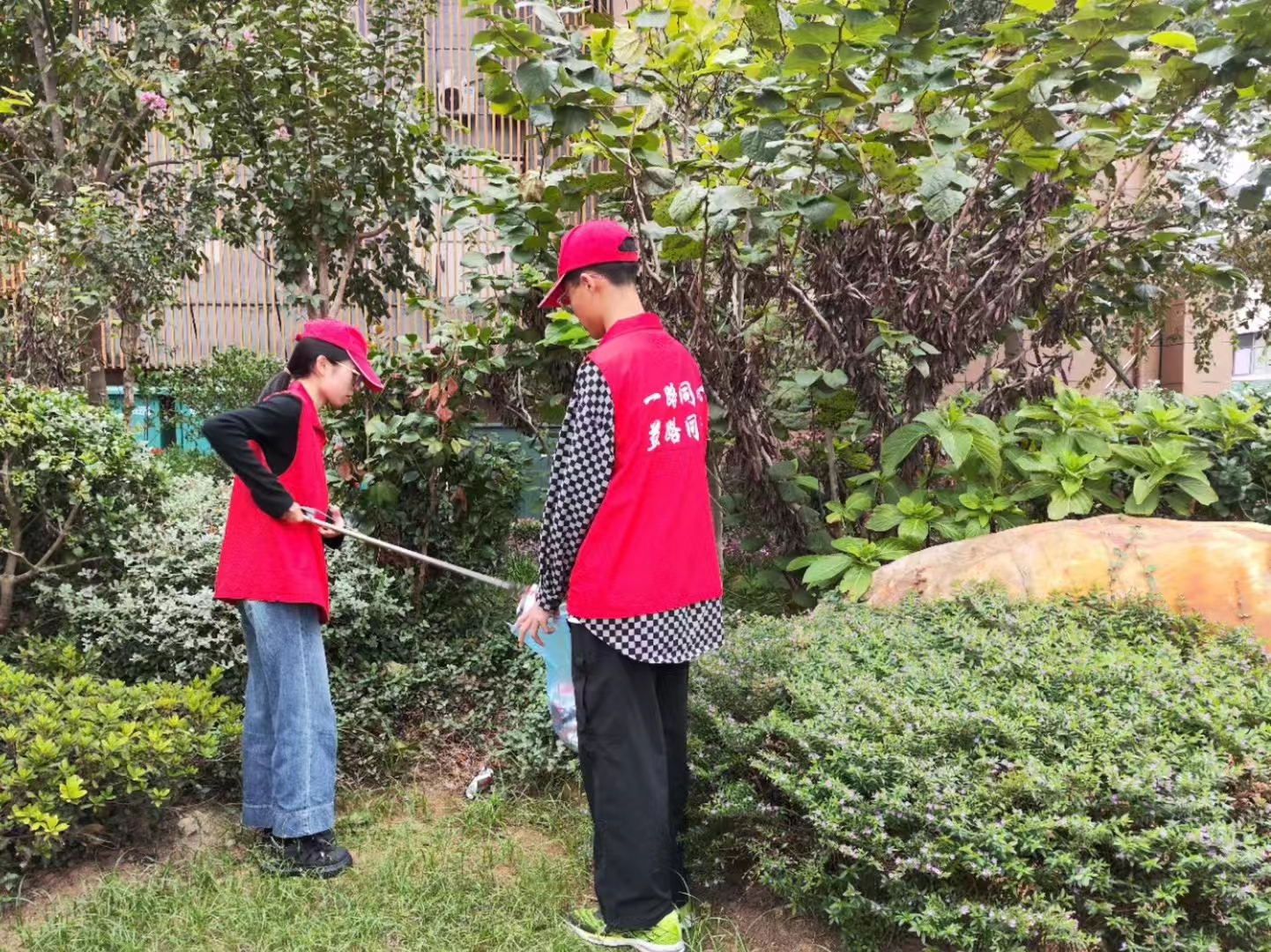 【大手拉小手 城市更美丽】（24N-4ND-328Z）     (2).jpg